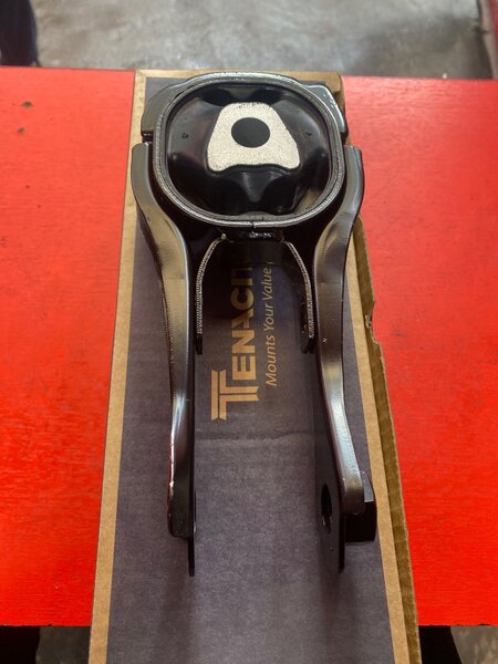 Приус подушка двигателя