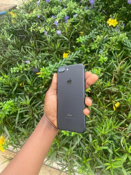 Original iPhone 7plus 128gig factory unlocked bh100%