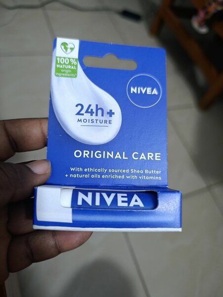 Baume à lèvres Nivea