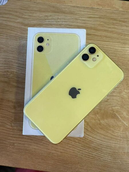 iPhone 11 64go quasi neuf avec son carton