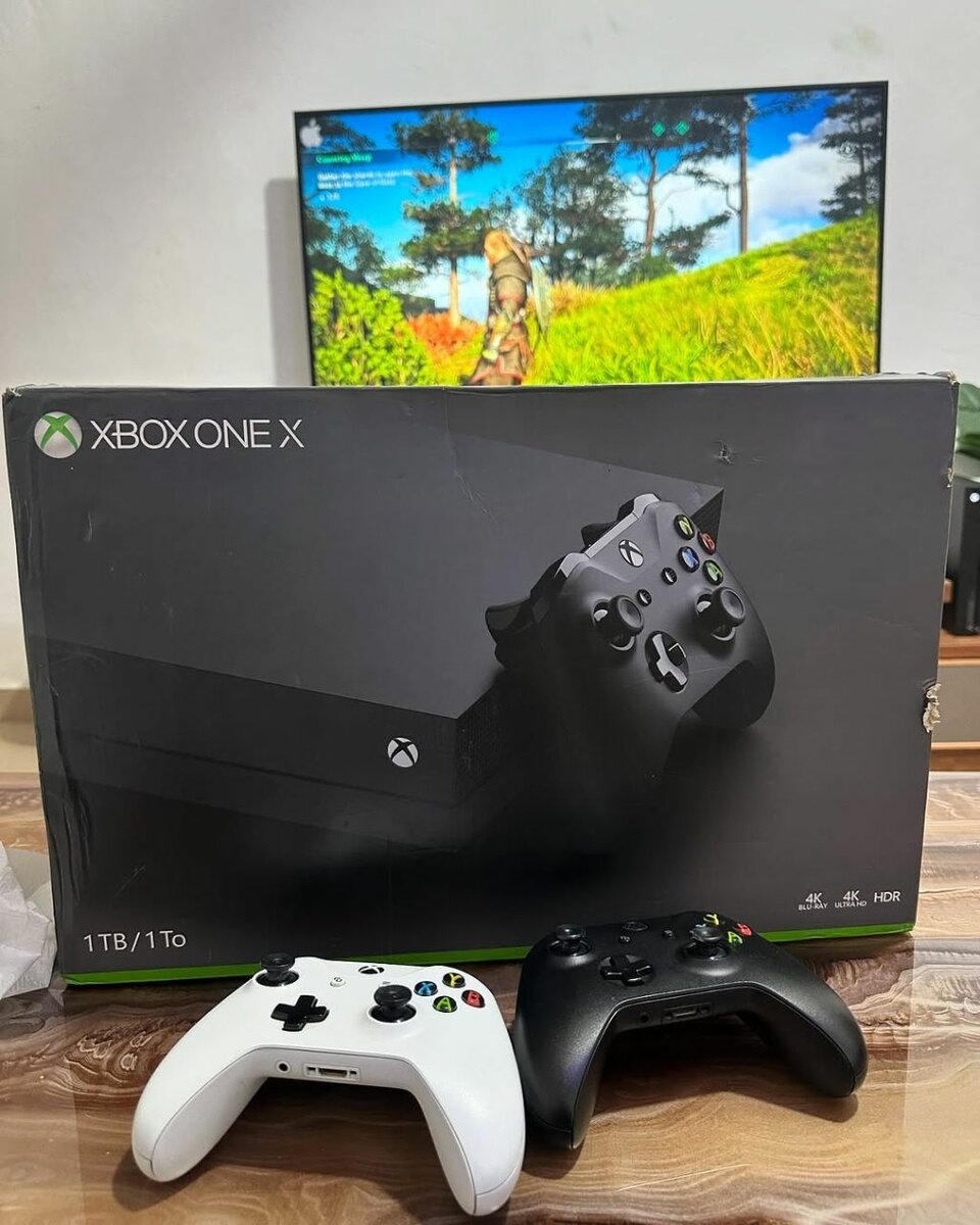 Xbox One X 1TB [Console With 2 wireless Controller 4K]