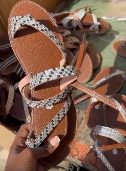 Sandales perlées