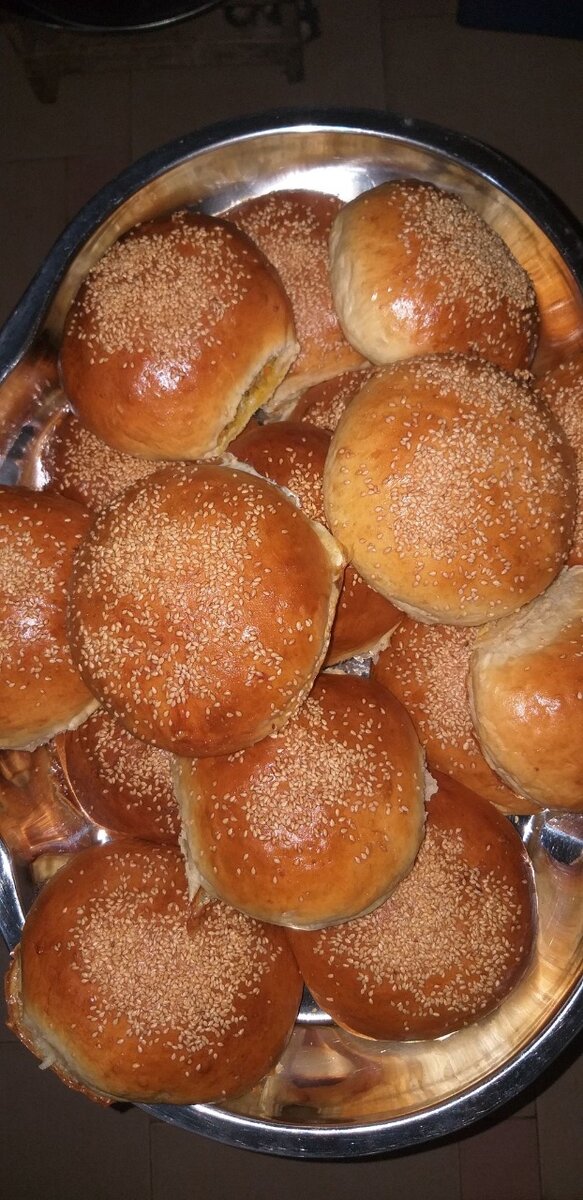 Pain fourré viande haché froma