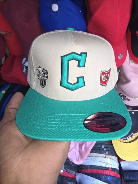 Casquette Snapback Beige et Verte