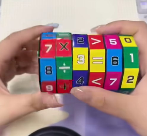  Jouet Éducatif Montessori pour Enfants - Cube Magique Numérique Cylindrique