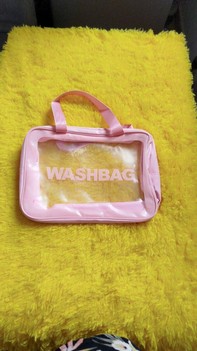 Trousse de toilette transparente