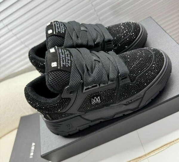 Baskets Noires Étincelantes