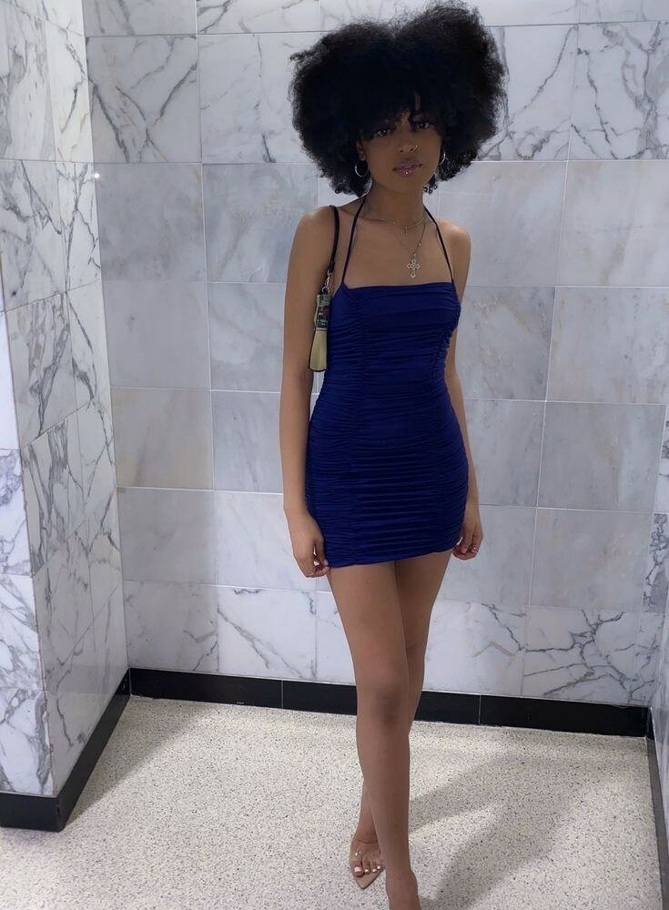 Robe courte élégante femme