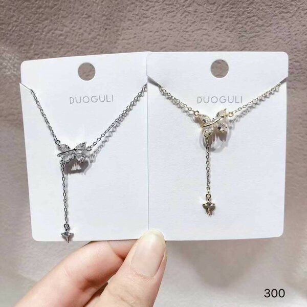 Elegant Pendant Necklace Set