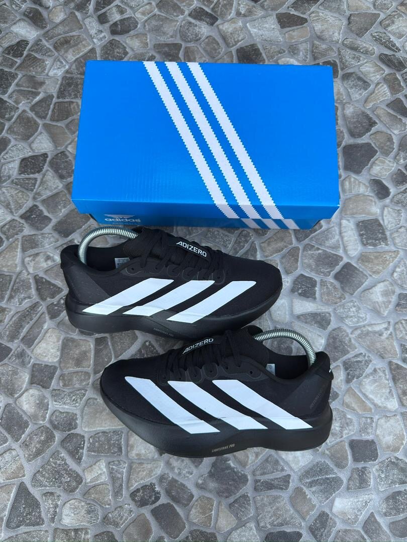 Chaussures de sport Adidas