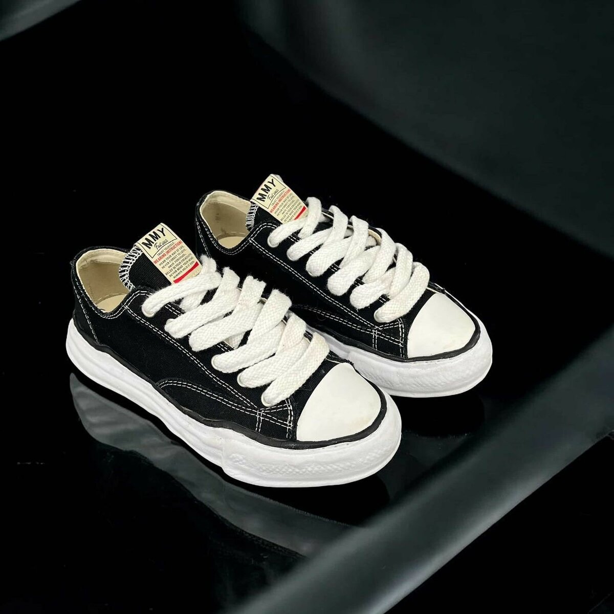 Baskets noires unisexes tendance