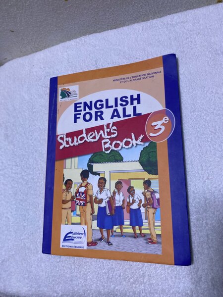 Livre d'anglais pour étudiants 3e