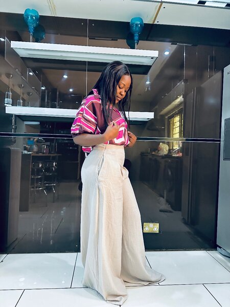 2pc set.. S, M & L.. Short and pants