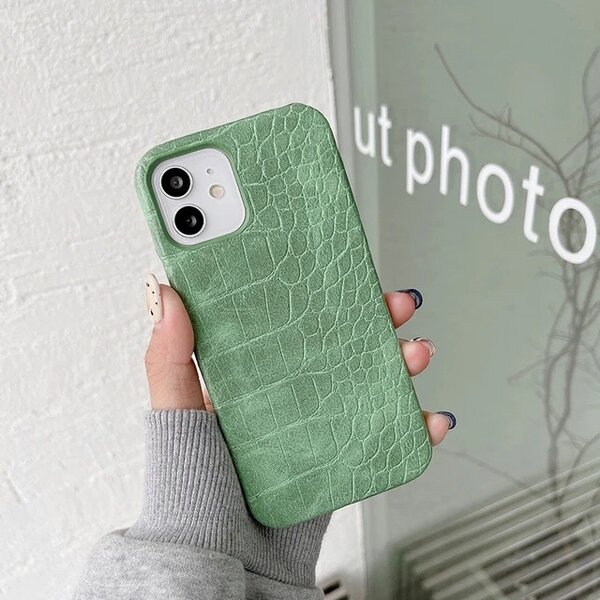 Coque iPhone motif croco vert