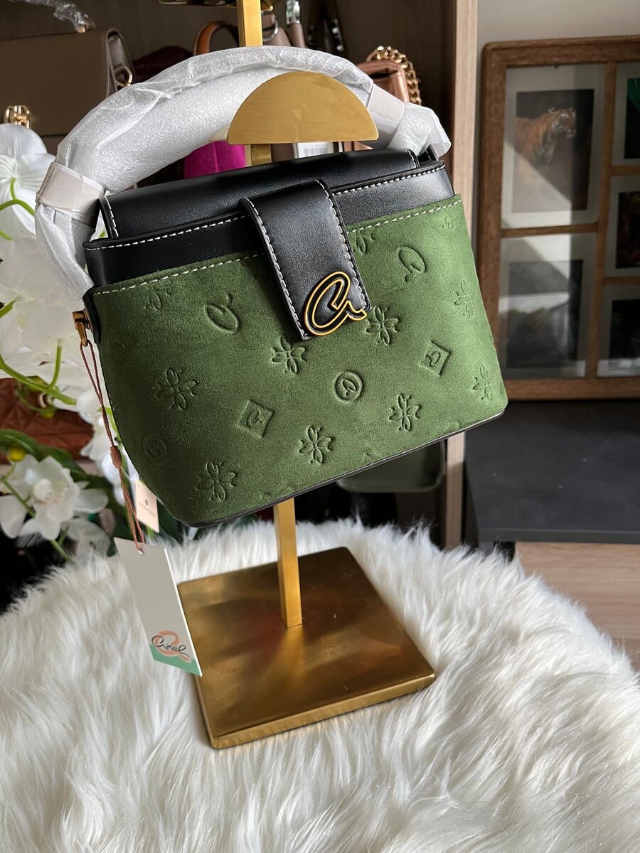 Sac à main en daim vert