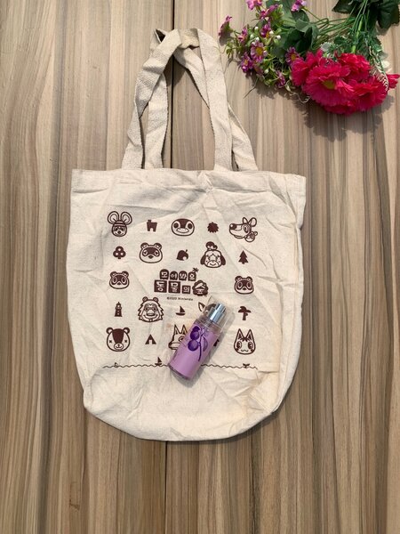 Tote bag