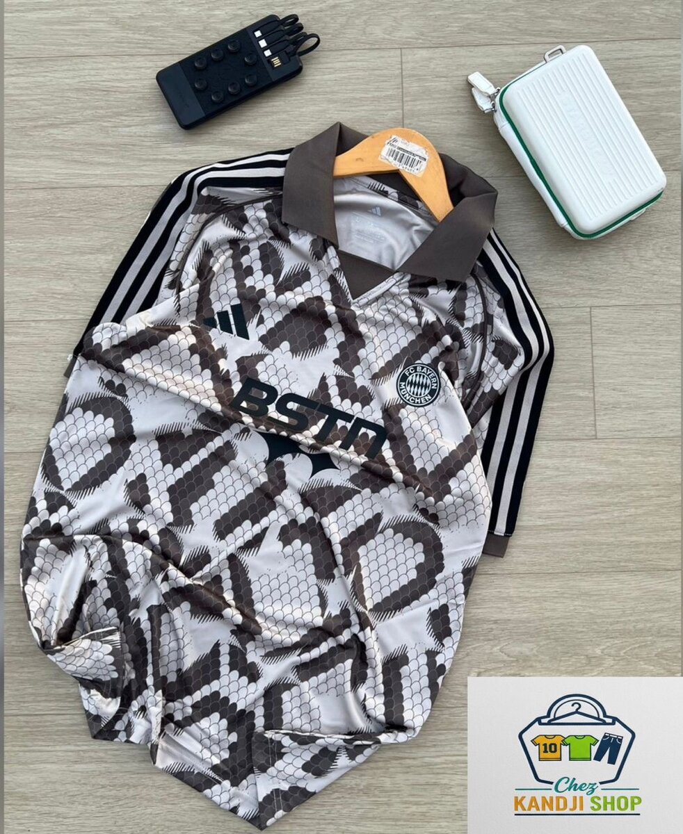 Maillot à motif serpent