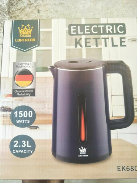 Bouilloire électrique 2.3L 1500W