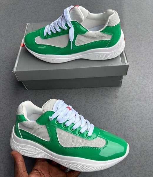 Baskets vertes modernes