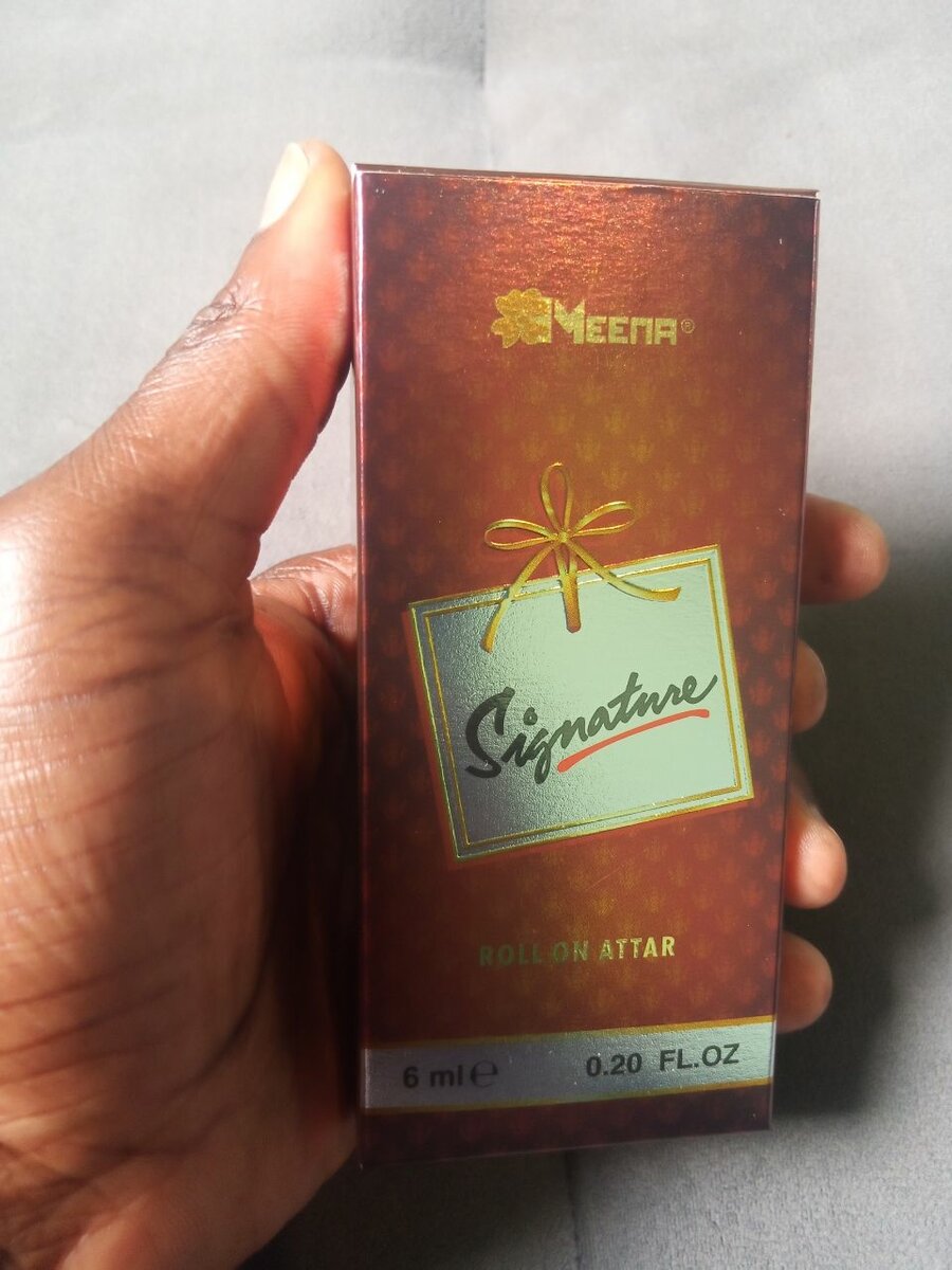 SIGNATURE ROLL ON ATTAR