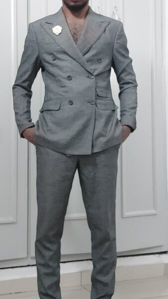 Costume élégant pour hommes