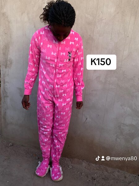 Beautiful and stylish children's jumpsuit