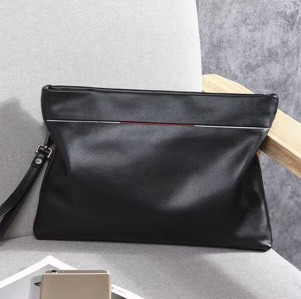 Pochette en cuir élégante