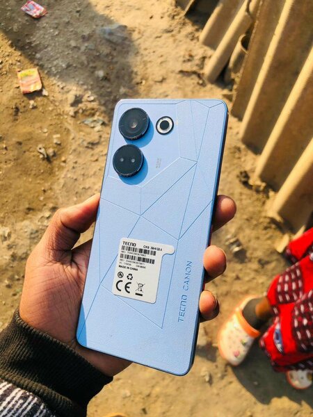 Techno camon 20 first class