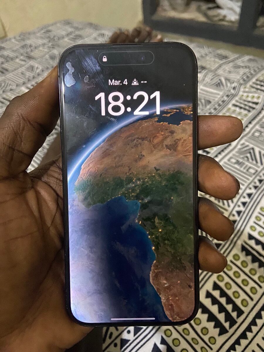 iPhone 15 pro 128 giga