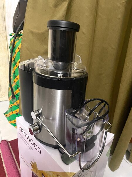 KENWOOD JUICE EXTRACTOR