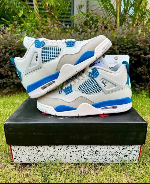Jordan 4