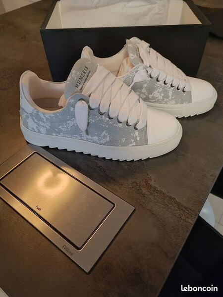 Baskets blanches élégantes