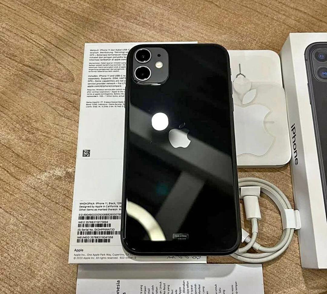 iPhone 11 Noir Neuf 128 gigas