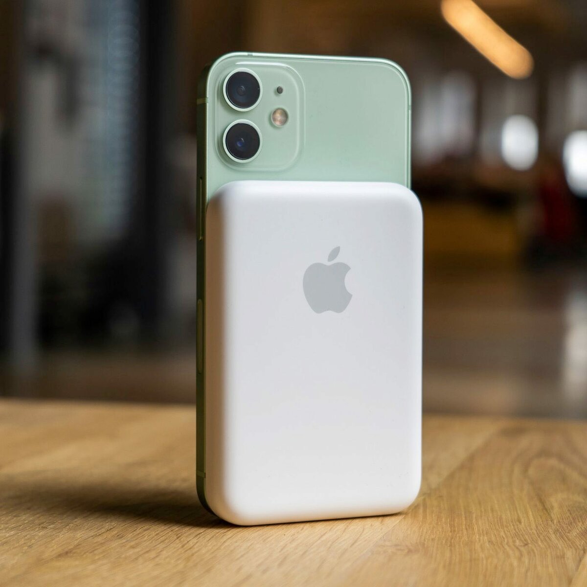 iPhone Wireless Power Bank