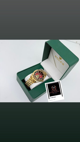 Montre de Luxe Dorée