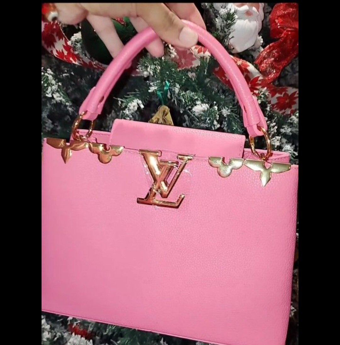 Sac à main rose élégant