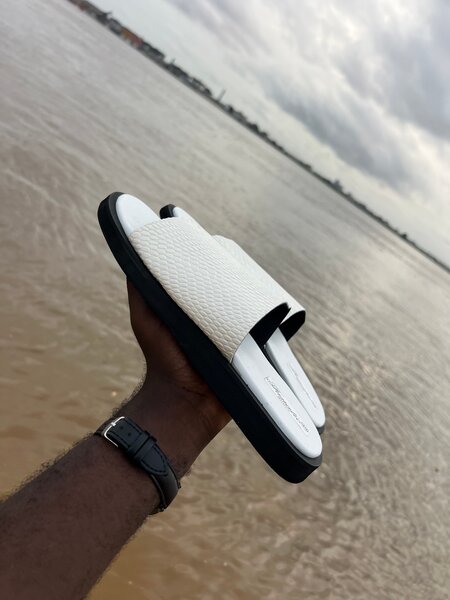 Sandales blanches élégantes