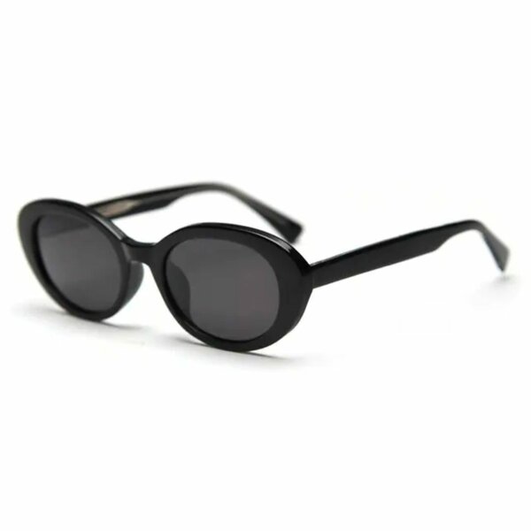 Lunettes de soleil ovales chic