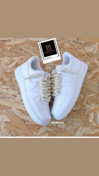 Basket nike air force authentique avec sa boîte