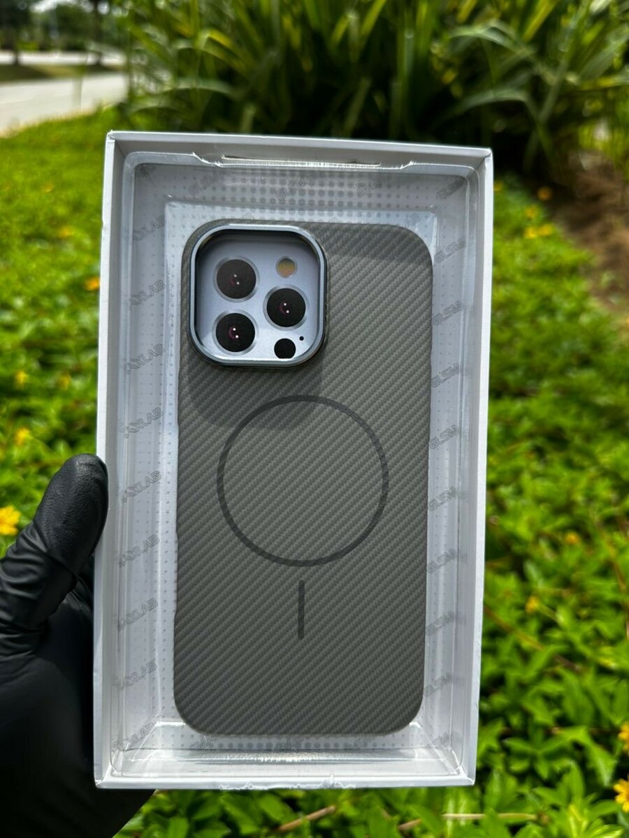 Coque MagSafe en Fibre de Carbone