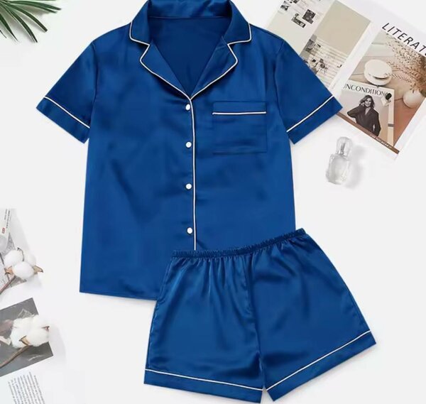 Pyjama en satin élégant