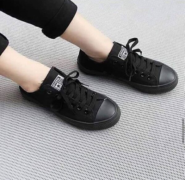 Sneakers noirs unisexes