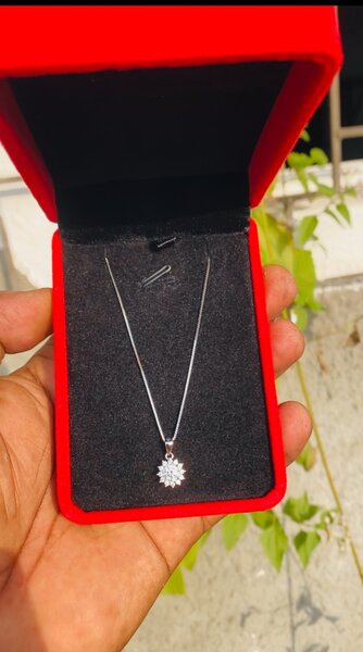 Chaîne simple en argent blanc importé