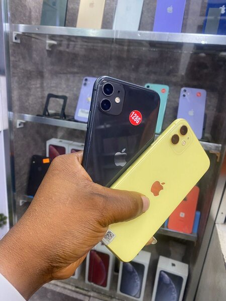 iPhone 11 (128gb) uk use