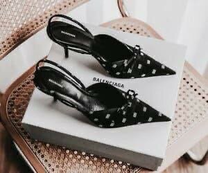 Ladies half shoe heel