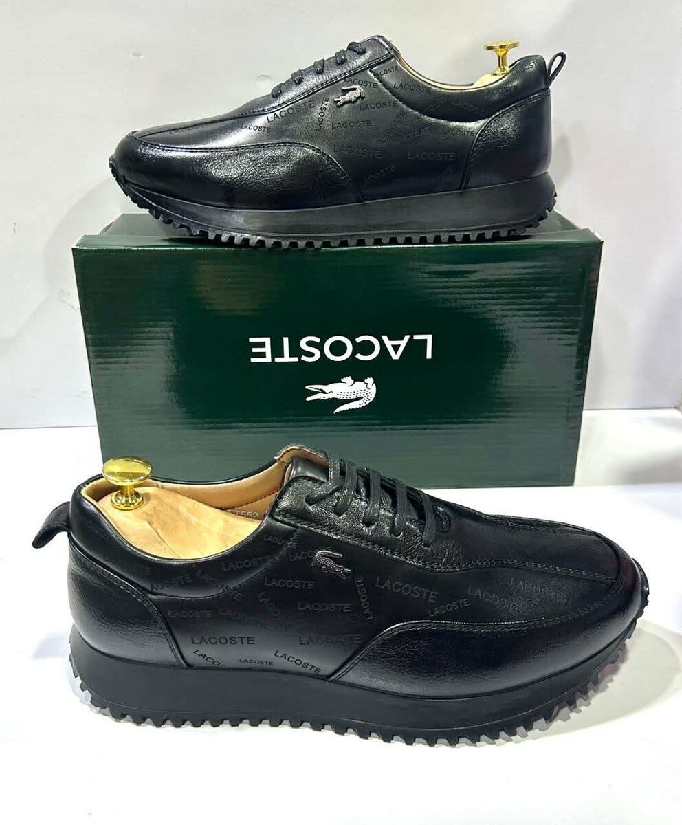 Chaussures Lacoste en cuir élégantes