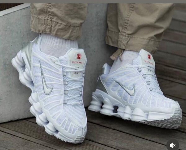 Baskets Nike Shox Blanches