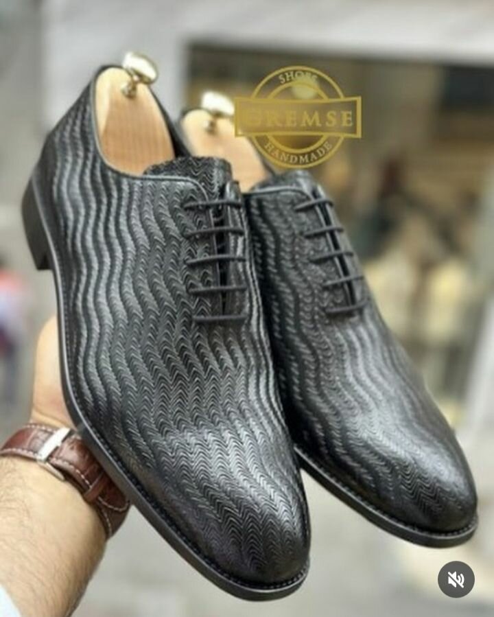 Men's corporate shoe