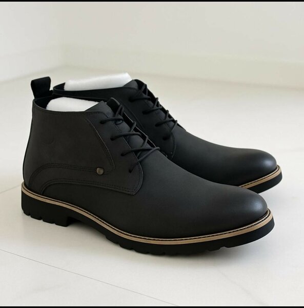 Bottes en cuir élégantes homme