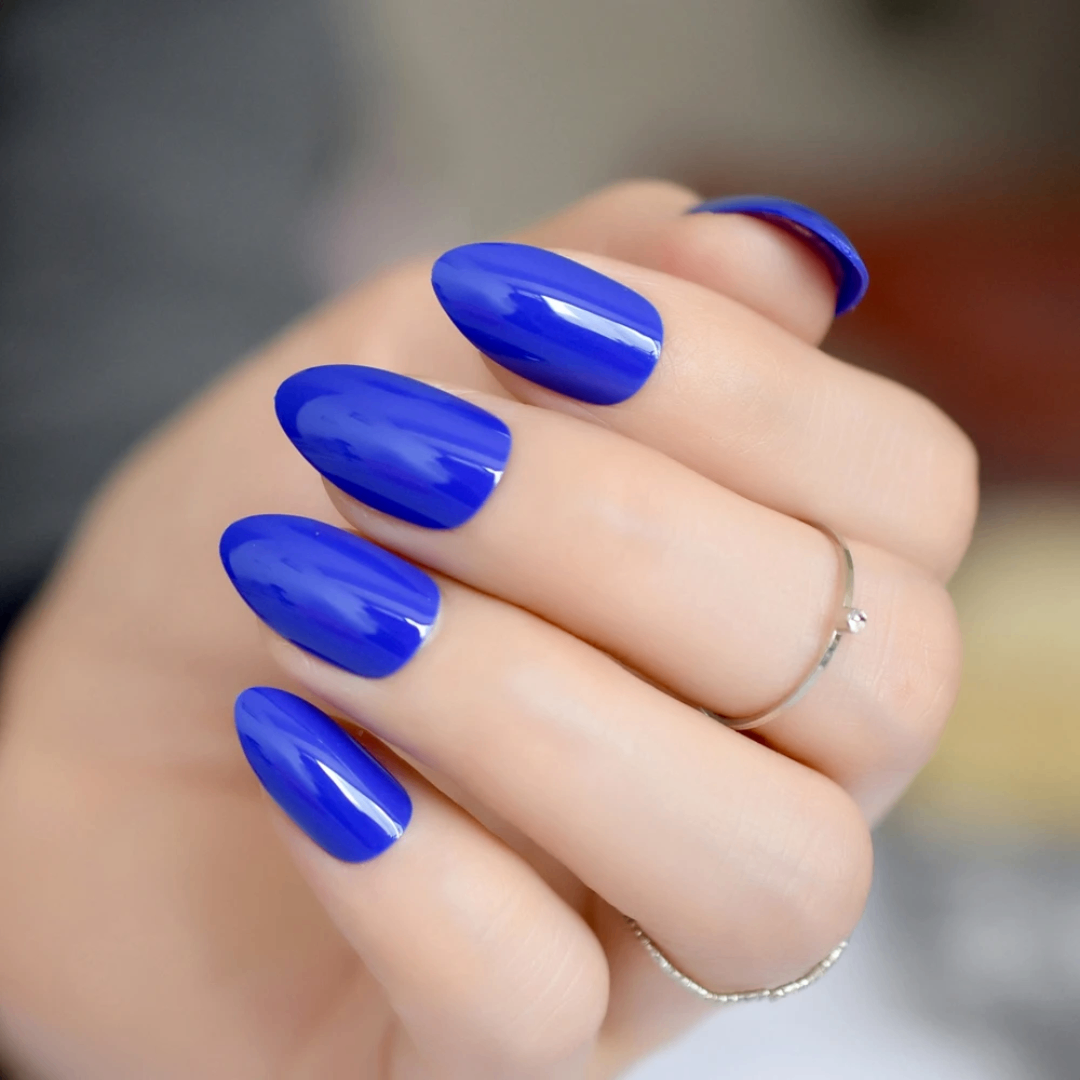 Lot de 2 faux ongles+4 colles